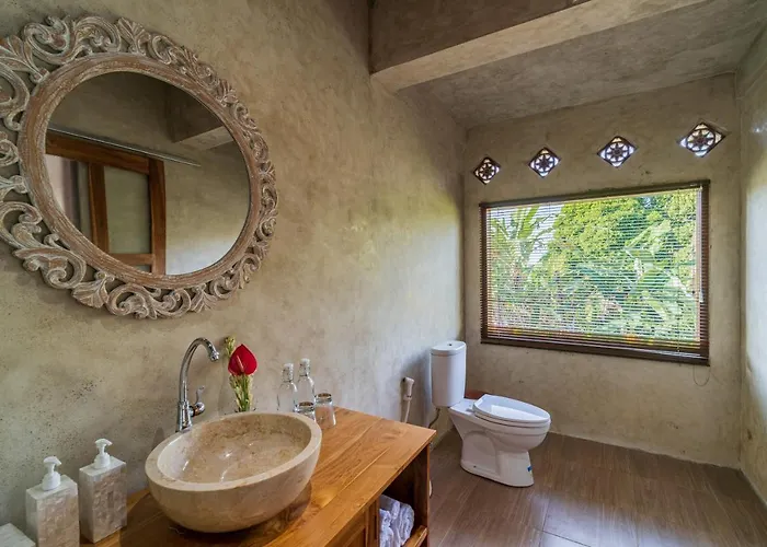 Narada And Bed & Breakfast 4*