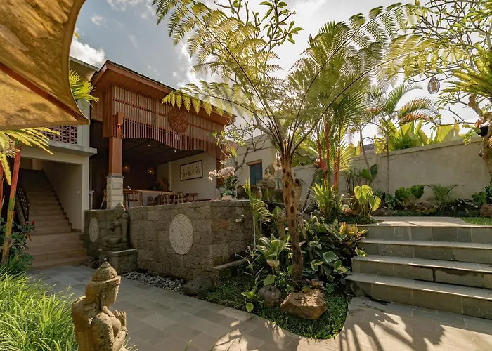 Narada And Bed & Breakfast